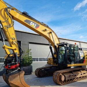 2017 Caterpillar 330FL